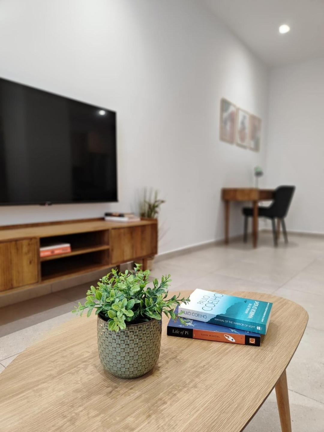 Vlc Host - Alfaro A Apartment